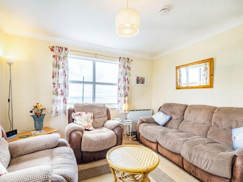 Craws Nest Bungalow - image 4