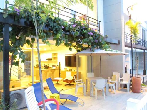 Zehn House in Ricaurte