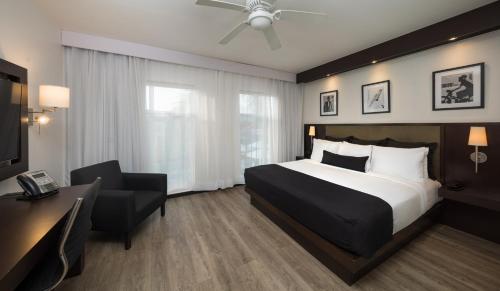Spanish Court Hotel