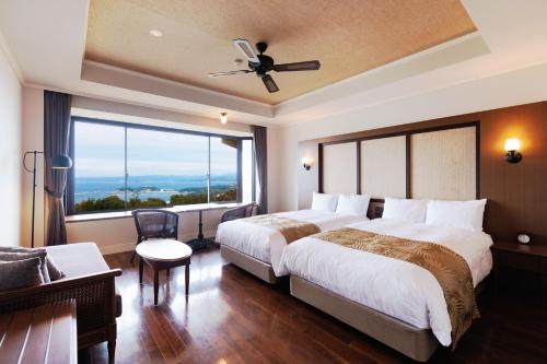 Deluxe Twin Room with Ocean View 