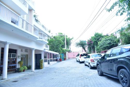 Samriddhi Stay Inn in Hussainganj