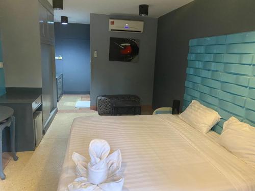 room detail thumbnail 0