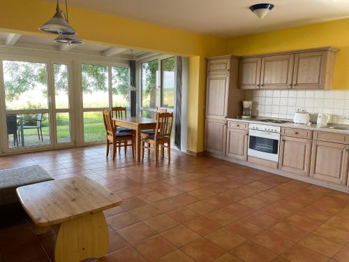 Stortebekers Piratennest 2.5km von Bakenberg entfernt