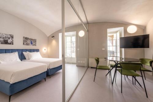 Oriana Homel Torino near Szent Carlo Tér