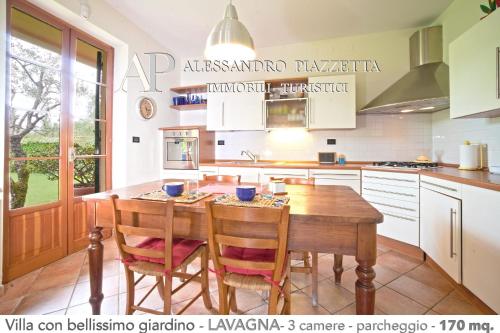 Køkken, Villa Marinin - con splendido giardino e vicino ad oasi naturalistica in Lavagna