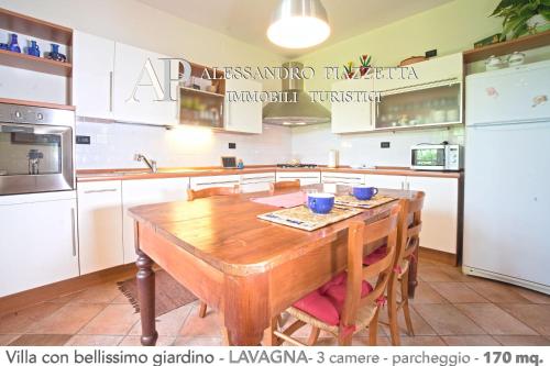 Køkken, Villa Marinin - con splendido giardino e vicino ad oasi naturalistica in Lavagna
