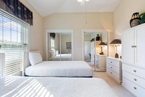 Stunning 3BR Condo Magnolia Point