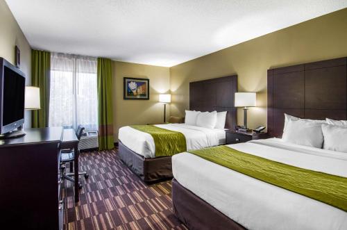 Comfort Inn & Suites Kansas City - Northeast