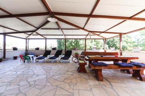 Relax Apartments - Big Terace & Grill 2