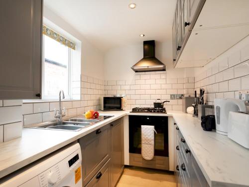 Faciliteter, Pass the Keys Beautiful 2 bed home in Nottingham with free parking in Old Basford