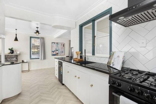 Küche, HOH - Hazel's Homestead in Matamata