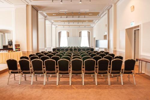 Star G Hotel Premium Dresden - image 9