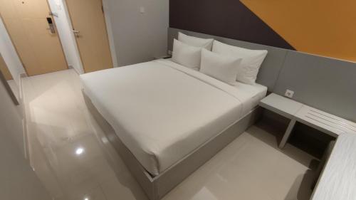 Superior King Room image 4