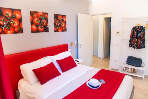 Triple Room with Balcony image 5