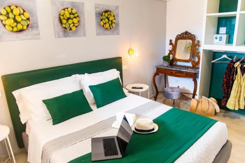 Quadruple Room with Garden View image 4