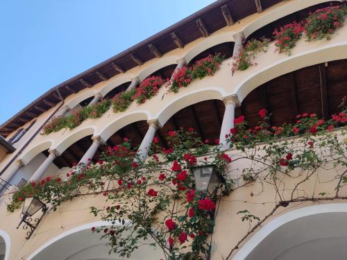 Casa Colonne Fiorite in Cannobio