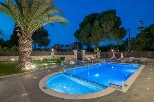 Luxury Villa Vanato & Pool