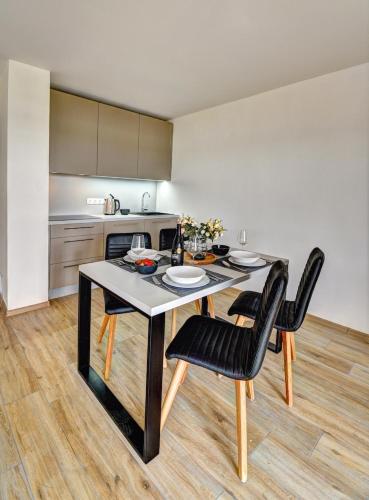 Dapur, Dvě Zátoky Kovářov (Dve Zatoky Kovarov) in Frymburk