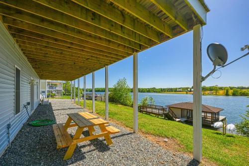 Lake Time to Unwind in Mineral, USA