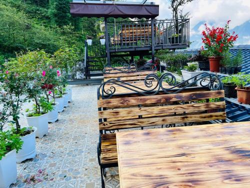 Sapa Grand Hills Hotel Apartments – Sa Pa, FL
