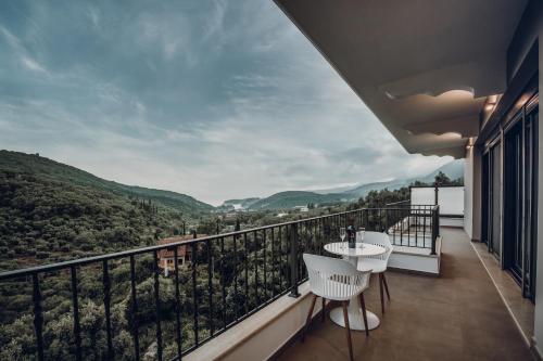 ระเบียง/ชานเรือน, Suites of happiness in ลิชนอส