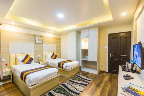 room detail thumbnail 1