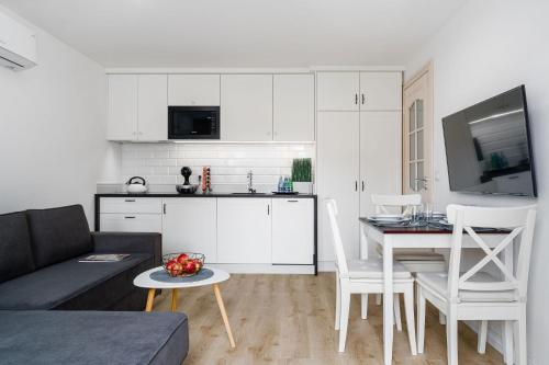 Ambre Apartments - main image