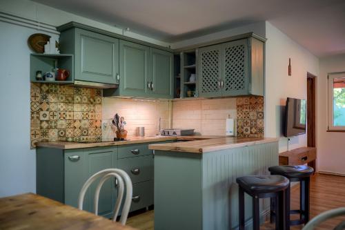 Parkside Vila - image 8