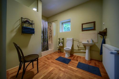 Parkside Vila - image 5