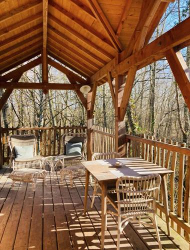 Facilities, D'EMILION De SENS in Gardegan-et-Tourtirac