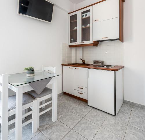 Hotel Ippocampos Studios - image 11