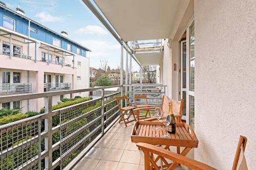 One-Bedroom Apartment image 8