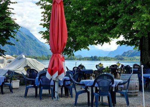 餐厅, Seeparadiesli am schönen Thunersee (Seeparadiesli am schonen Thunersee) in 德利根