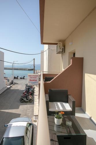 Rania Studios, Guwes