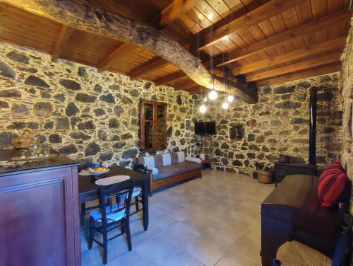 Grandma Agatha & Virginia's stonehouse in Innachori