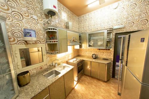 Kitchen, Nhar Accommodation House in Sohar