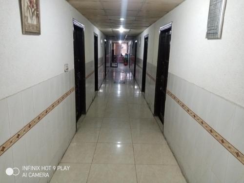 德格兰德酒店 (HOTEL DE GRAND) in 拉瓦尔品迪