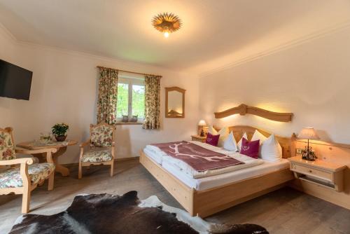 Landhaus Ertle - Accommodation - Bad Wiessee