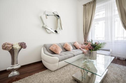 Amaizing apartment in the center - image 11