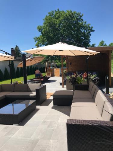  Riviéra Apartmanok, Pension in Abádszalók