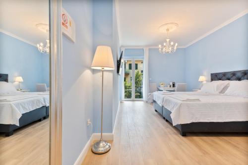 Leonilda Rooms Room Type - King Room with Balcony