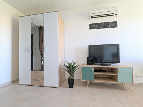 Appartement proche port et mer avec wifi et climatisation 4