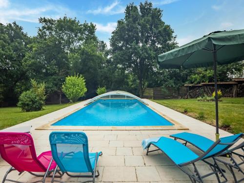 Holiday Home with Roofed Swimming Pool - Villeneuve-sur-Lot