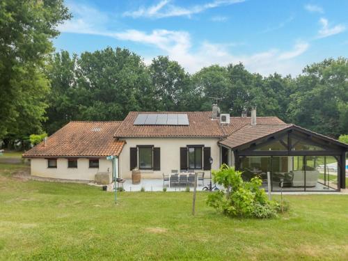 Holiday Home with Roofed Swimming Pool