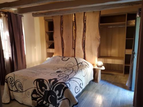 1 queen bed