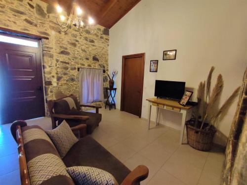 Grandma Agatha & Virginia's stonehouse in Innachori