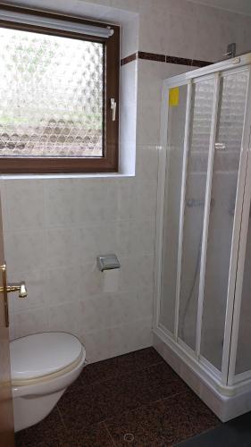 حمام, Gemütliche Einliegerwohnung ohne Küche in Hösbach-Rottenberg (Gemutliche Einliegerwohnung ohne Kuche in Hosbach-Rottenberg) in Hosbach