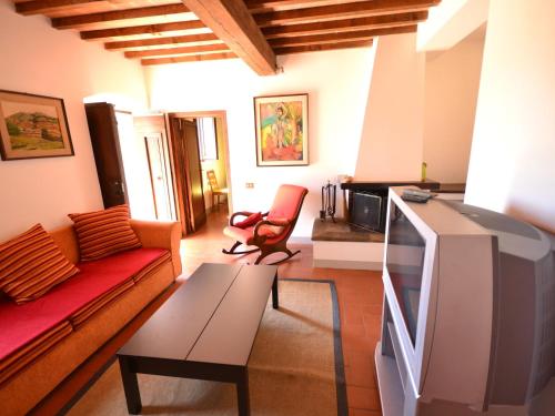 Centrally located for the cities of art in Tuscany in a picturesque area