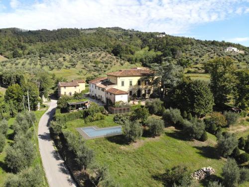 Centrally located for the cities of art in Tuscany in a picturesque area