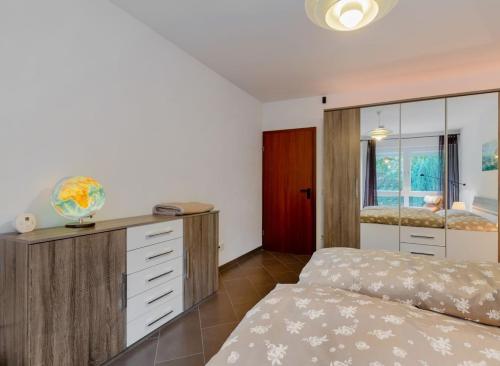 Modernes Apartment in schöner Lage, Düsseldorf (Foto 6)